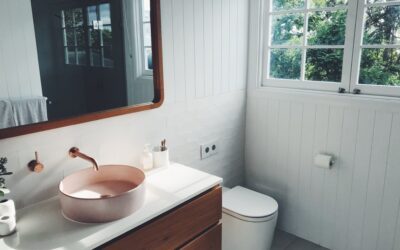 https://www.kitchenandbathdesign.com/wp-content/uploads/2023/07/small-bathroom-potential-400x250.jpg